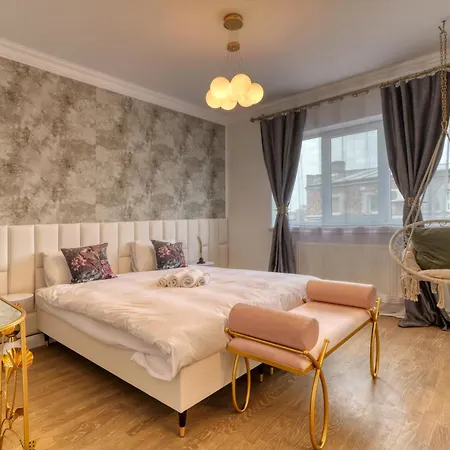 Neo-classic Design Near Downtown *