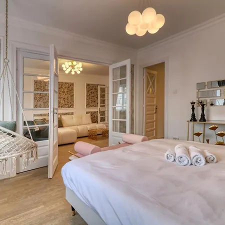 Neo-classic Design Near Downtown Appartement Boekarest
