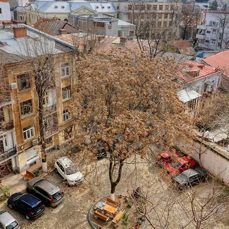 Апартаменти Neo-classic Design Near Downtown